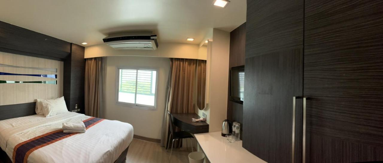Orion Rooms Sukhumvit 11 Bangkok Exterior foto